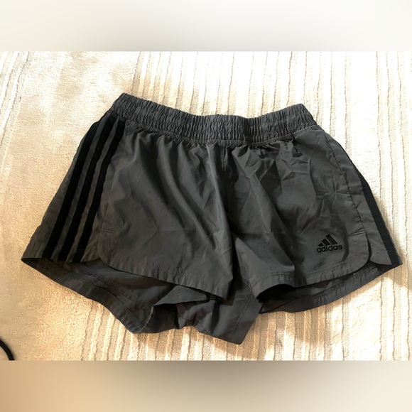 adidas shorts - 10 each - Picture 2 of 3